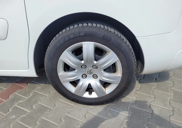 Peugeot Partner cena 43500 przebieg: 166000, rok produkcji 2017 z Gorlice małe 277